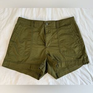 Old Navy High-Rise OG Chino Shorts Olive Green Size L